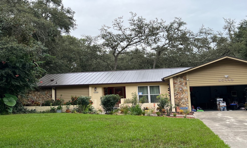 Comparing Metal Roofing vs. Traditional Asphalt Shingles